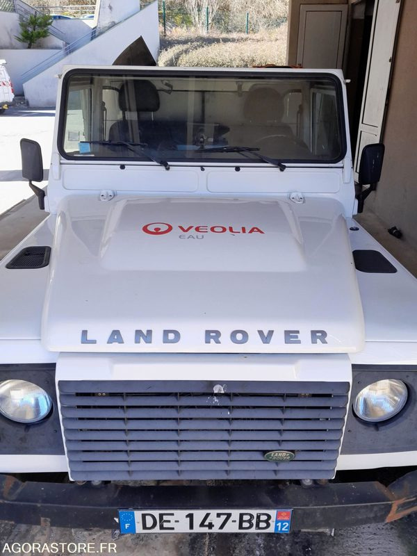 Camion hydrocureur LAND ROVER Defender - 2014 / 142 462 KM - Pick-up: obrázek 3 Camion hydrocureur LAND ROVER Defender - 2014 / 142 462 KM - Pick-up: obrázek 3