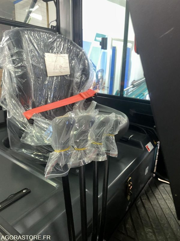 Chariot élévateur BAOLI KBE25N 2T5 ELECTRIQUE CABINE - Elektrický vysokozdvižný vozík: obrázek 5 Chariot élévateur BAOLI KBE25N 2T5 ELECTRIQUE CABINE - Elektrický vysokozdvižný vozík: obrázek 5