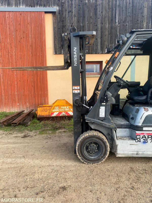 Chariot élévateur GAZ NISSAN 1.8T - Plynový vysokozdvižný vozík: obrázek 2 Chariot élévateur GAZ NISSAN 1.8T - Plynový vysokozdvižný vozík: obrázek 2