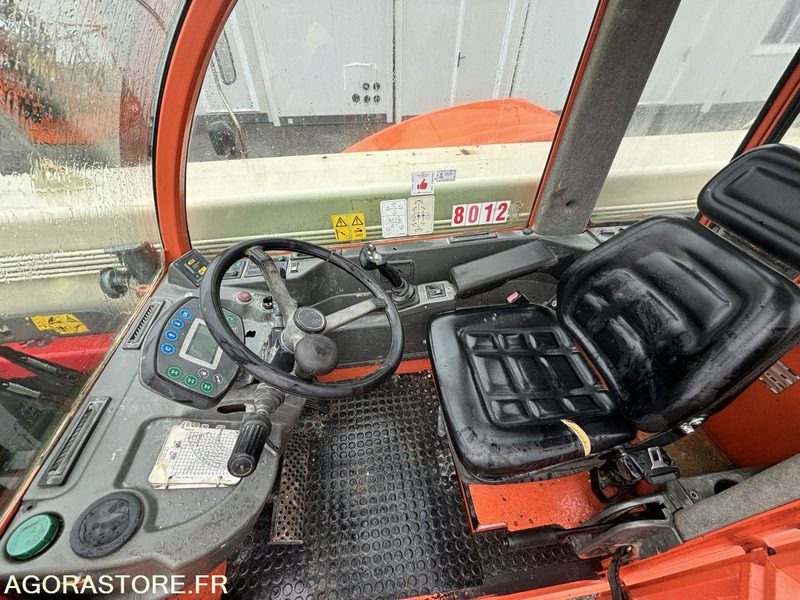 Teleskopický manipulátor Chariot télescopique JLG 3512: obrázek 9