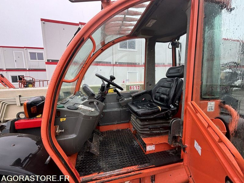 Teleskopický manipulátor Chariot télescopique JLG 3512: obrázek 18