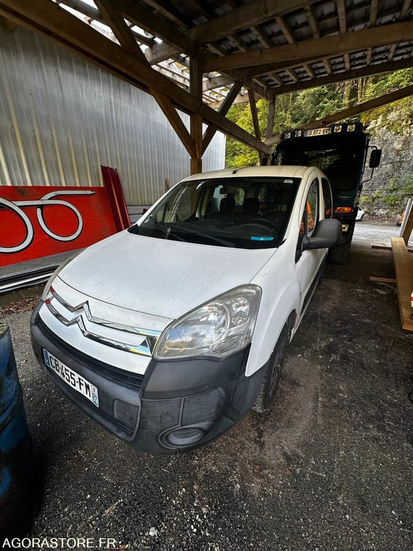Citroen Berlingo 2012 240000 kms - Malá dodávka: obrázek 2 Citroen Berlingo 2012 240000 kms - Malá dodávka: obrázek 2