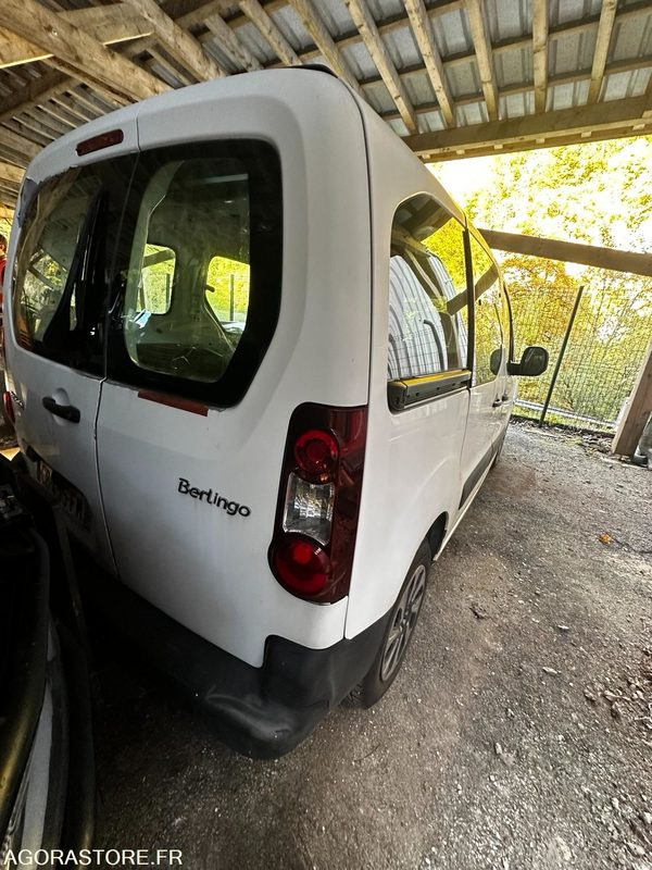 Citroen Berlingo 2012 240000 kms - Malá dodávka: obrázek 4 Citroen Berlingo 2012 240000 kms - Malá dodávka: obrázek 4