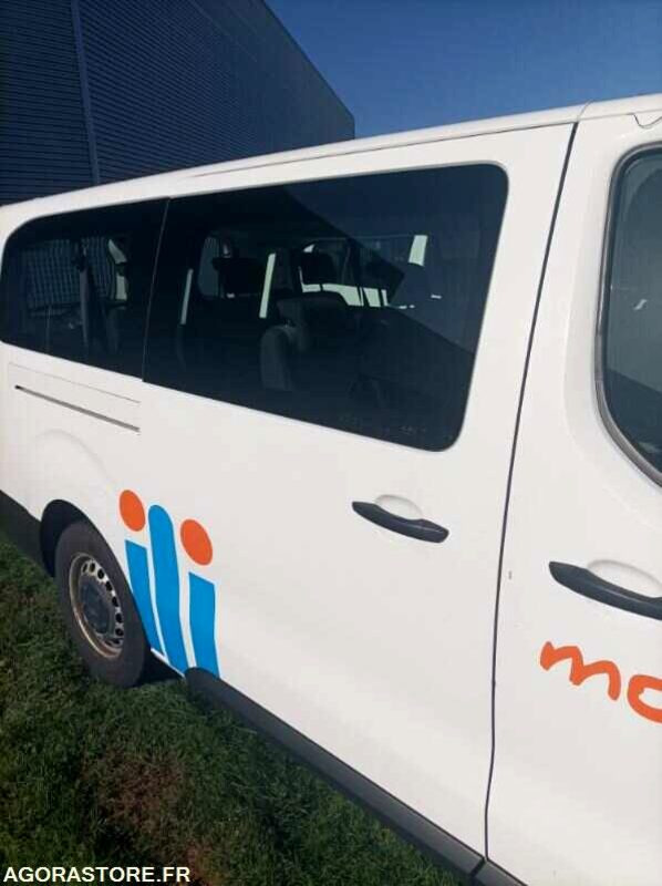 ET-800-VE - Roulant - CITROEN JUMPY SPACE TOURER - VP - 284 574 Kms - Minibus, Mikrobus: obrázek 5 ET-800-VE - Roulant - CITROEN JUMPY SPACE TOURER - VP - 284 574 Kms - Minibus, Mikrobus: obrázek 5