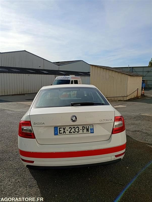 EX-233-PW - Non Roulant - SKODA OCTAVIA - VP - 427 764 Kms - Osobní auto: obrázek 4 EX-233-PW - Non Roulant - SKODA OCTAVIA - VP - 427 764 Kms - Osobní auto: obrázek 4