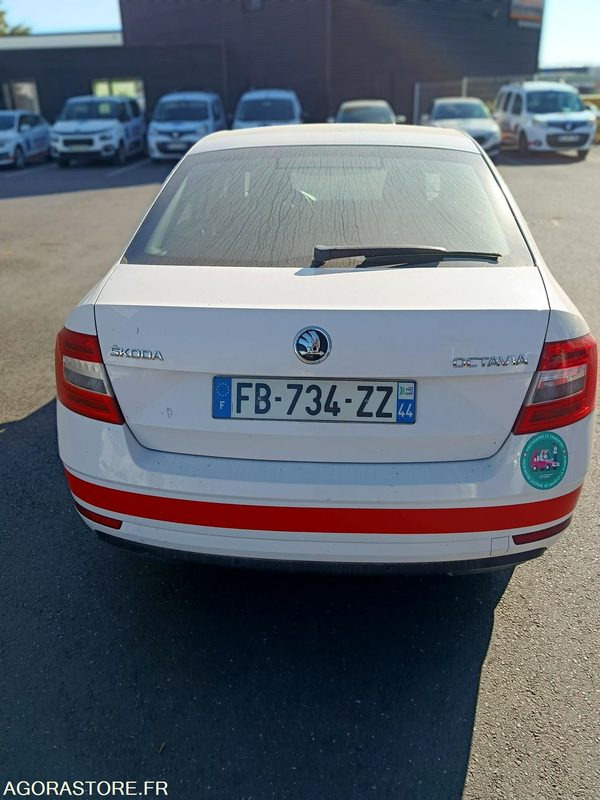 FB-734-ZZ - Non Roulant - SKODA OCTAVIA - VP - 285 055 Kms - Osobní auto: obrázek 4 FB-734-ZZ - Non Roulant - SKODA OCTAVIA - VP - 285 055 Kms - Osobní auto: obrázek 4
