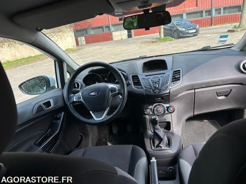FORD FIESTA - ED-516-SC - Diesel 1.5 l - 183 000 KM - 2016 - Osobní auto: obrázek 5 FORD FIESTA - ED-516-SC - Diesel 1.5 l - 183 000 KM - 2016 - Osobní auto: obrázek 5