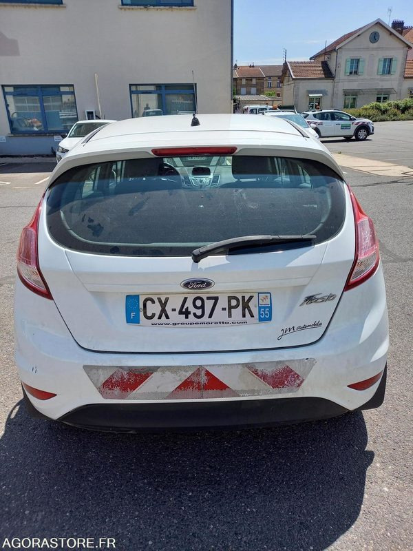 FORD FIESTA TDCI 70 FAP TREND 5 portes - Osobní auto: obrázek 4 FORD FIESTA TDCI 70 FAP TREND 5 portes - Osobní auto: obrázek 4