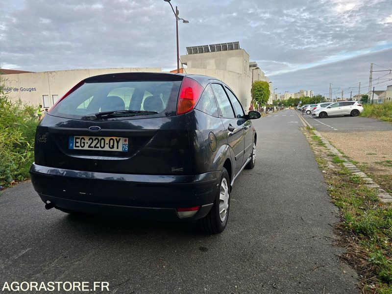 FORD FOCUS 1.6 - ESSENCE - 158 000 KM - Osobní auto: obrázek 4 FORD FOCUS 1.6 - ESSENCE - 158 000 KM - Osobní auto: obrázek 4