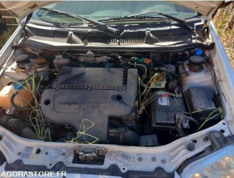 Fiat Strada 94607 kms 2010 - Pick-up: obrázek 4 Fiat Strada 94607 kms 2010 - Pick-up: obrázek 4