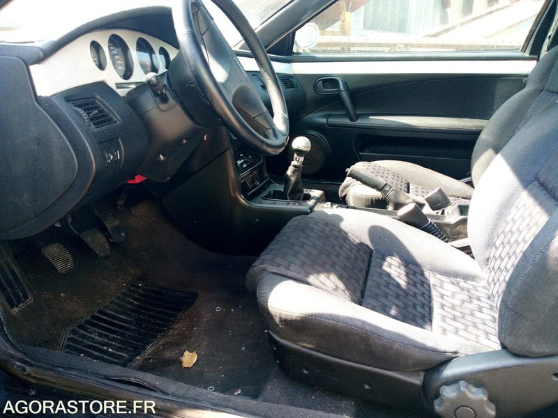 Osobní auto Fiat coupée 2.0L 20V: obrázek 9