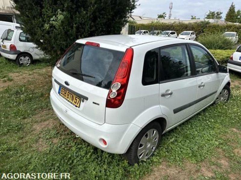 Ford Fiesta - 938BTN57 - Osobní auto: obrázek 4 Ford Fiesta - 938BTN57 - Osobní auto: obrázek 4