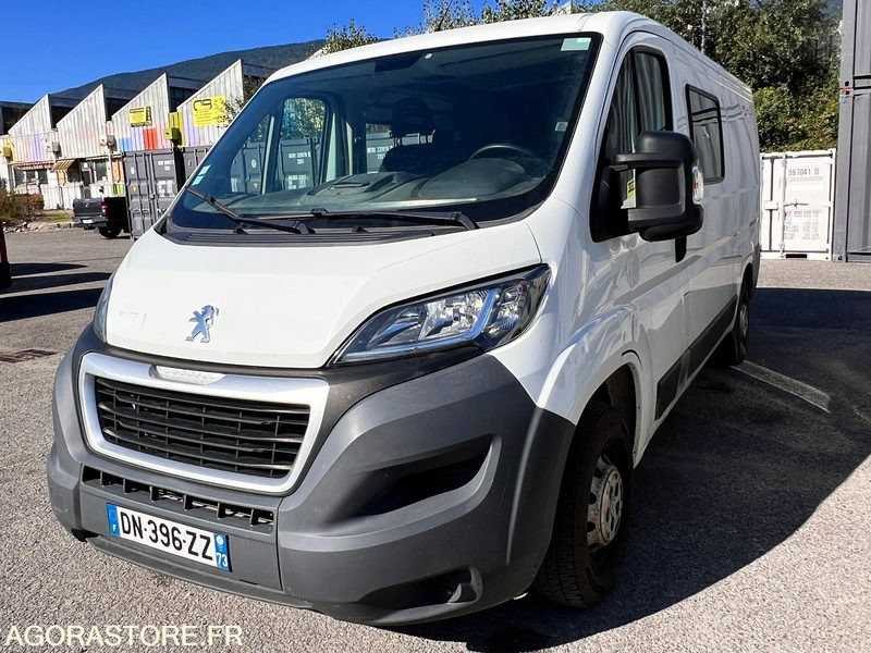 Fourgon utilitaire Peugeot Boxer 2,2l HDI 130cv - Année 2015 - 235000kms - Furgon: obrázek 2 Fourgon utilitaire Peugeot Boxer 2,2l HDI 130cv - Année 2015 - 235000kms - Furgon: obrázek 2