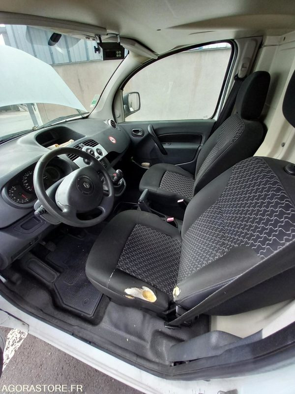 Fourgonnette frigorifique RENAULT - CN707CZ - Malá dodávka: obrázek 4 Fourgonnette frigorifique RENAULT - CN707CZ - Malá dodávka: obrázek 4