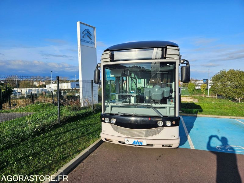 GRUAU Microbus - 2011 BON - 45500km ETAT GENERAL - Minibus, Mikrobus: obrázek 2 GRUAU Microbus - 2011 BON - 45500km ETAT GENERAL - Minibus, Mikrobus: obrázek 2