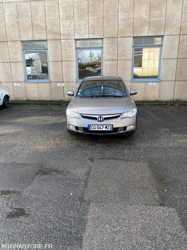 HONDA CIVIC HYBRIDE 2008 - Osobní auto: obrázek 1 HONDA CIVIC HYBRIDE 2008 - Osobní auto: obrázek 1