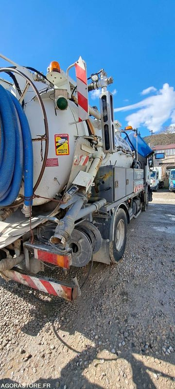 HYDROCUREUR HUWER RENAULT 18T 2005 CK595XS (VENTE UNIQUEMENT EXPORT) - Čistič odpadových jam: obrázek 5 HYDROCUREUR HUWER RENAULT 18T 2005 CK595XS (VENTE UNIQUEMENT EXPORT) - Čistič odpadových jam: obrázek 5