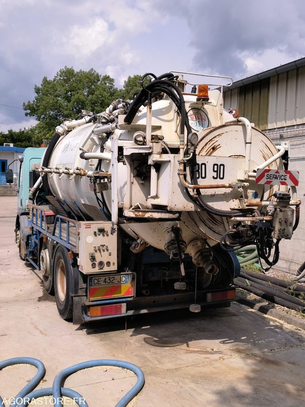 Hydrocureur HUWER RENAULT 24 T CE432JC (VENTE UNIQUEMENT EXPORT) - Čistič odpadových jam: obrázek 4 Hydrocureur HUWER RENAULT 24 T CE432JC (VENTE UNIQUEMENT EXPORT) - Čistič odpadových jam: obrázek 4