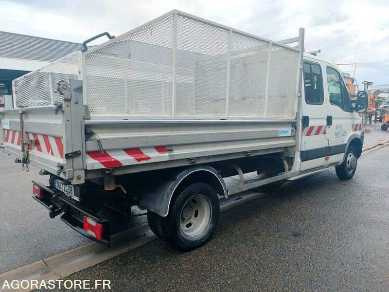 IVECO 35C12D - Furgon: obrázek 3 IVECO 35C12D - Furgon: obrázek 3