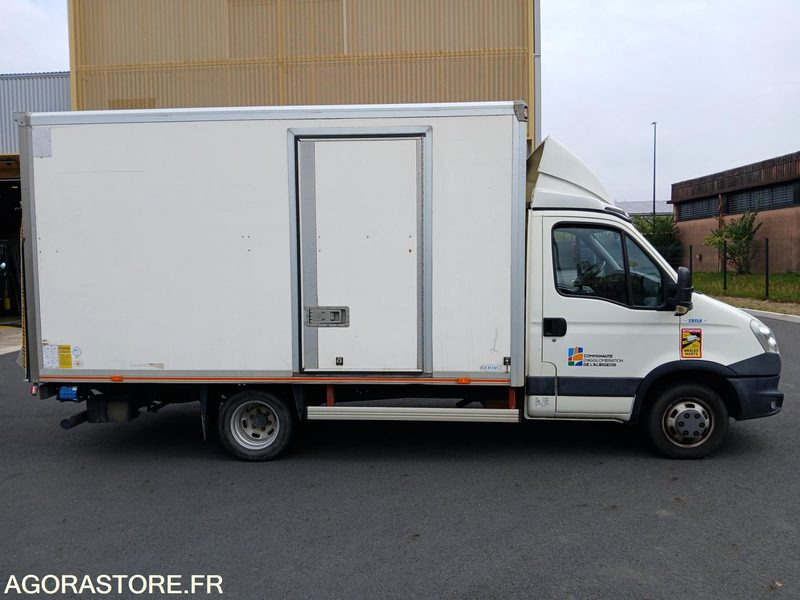 IVECO DAILY 35C12 - 205CV - HAYON - Furgon: obrázek 2 IVECO DAILY 35C12 - 205CV - HAYON - Furgon: obrázek 2