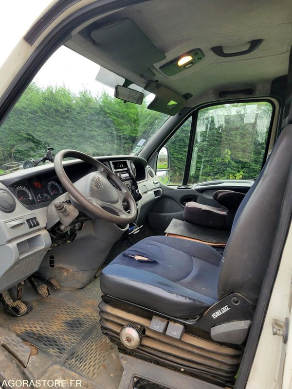 Iveco 35c12 - Dodávka sklápěč: obrázek 5 Iveco 35c12 - Dodávka sklápěč: obrázek 5