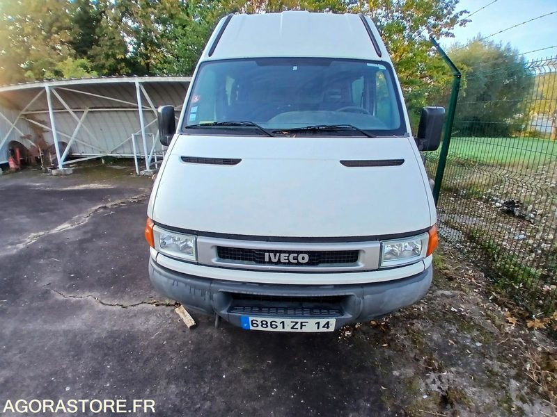 Iveco Daily – Diesel – 2004-172 288 KM - Furgon: obrázek 1 Iveco Daily – Diesel – 2004-172 288 KM - Furgon: obrázek 1