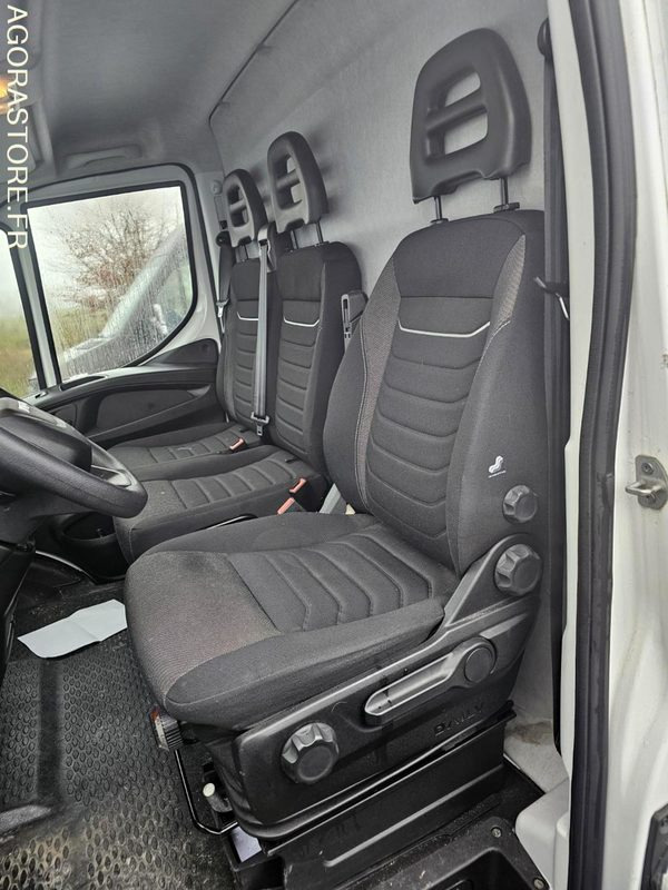Iveco daily 35S14 - GJ847HQ - 8815 kms 2022 - Furgon: obrázek 5 Iveco daily 35S14 - GJ847HQ - 8815 kms 2022 - Furgon: obrázek 5