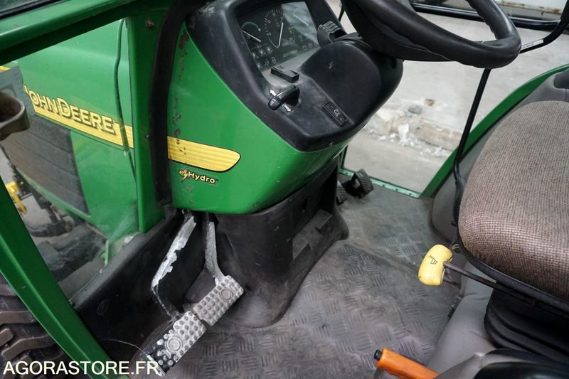 JOHN DEERE - Traktor: obrázek 4 JOHN DEERE - Traktor: obrázek 4