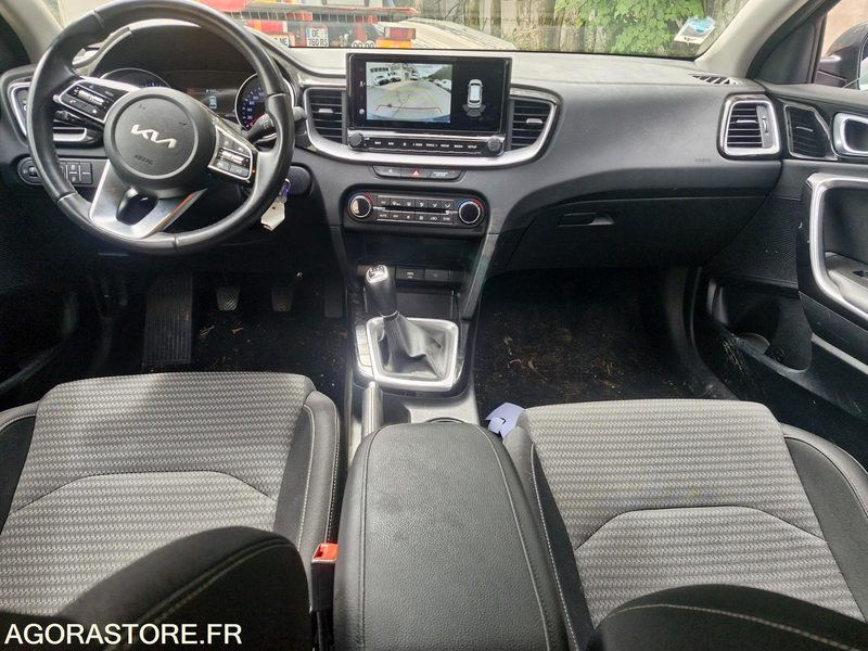 Kia ceed 1.0 TGDI BVM6 ACTIVE PROCEDURE VGE 43770 kms - Osobní auto: obrázek 4 Kia ceed 1.0 TGDI BVM6 ACTIVE PROCEDURE VGE 43770 kms - Osobní auto: obrázek 4