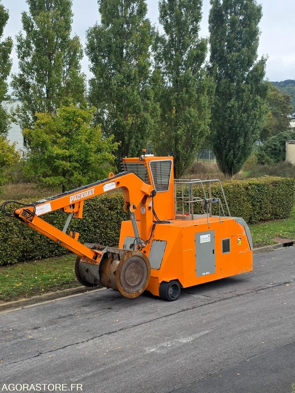 Compacteur à déchets - Komunální/ Speciální technika: obrázek 1 Compacteur à déchets - Komunální/ Speciální technika: obrázek 1