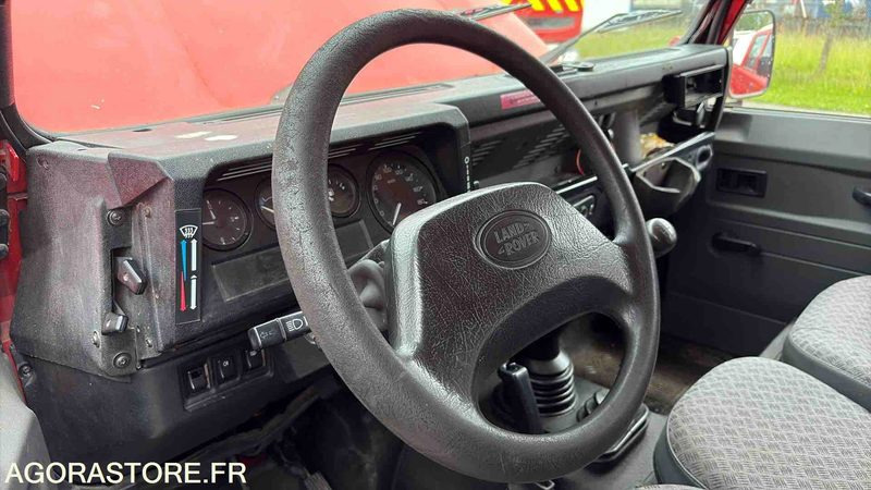 LAND ROVER DÉFENDER 110 - 67 933 Kms - 1999 - 8419 WM 74 - SUV: obrázek 5 LAND ROVER DÉFENDER 110 - 67 933 Kms - 1999 - 8419 WM 74 - SUV: obrázek 5