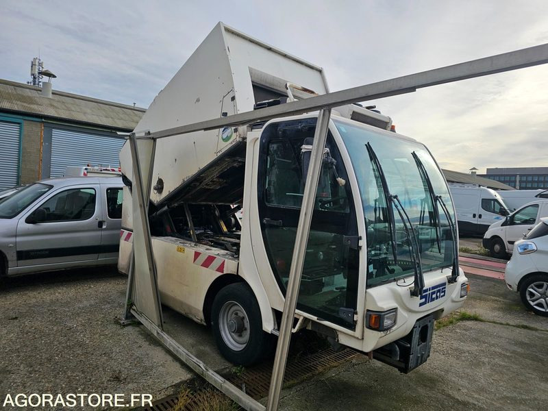 LAVEUSE MATIS - 2013 - 8370 h - NA5L3A0010 - Zametací vůz: obrázek 2 LAVEUSE MATIS - 2013 - 8370 h - NA5L3A0010 - Zametací vůz: obrázek 2