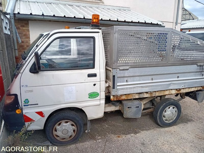LOTS DE 2 PIAGGIO PORTER AVEC 1 CARTE GRISE - Dodávka sklápěč: obrázek 1 LOTS DE 2 PIAGGIO PORTER AVEC 1 CARTE GRISE - Dodávka sklápěč: obrázek 1