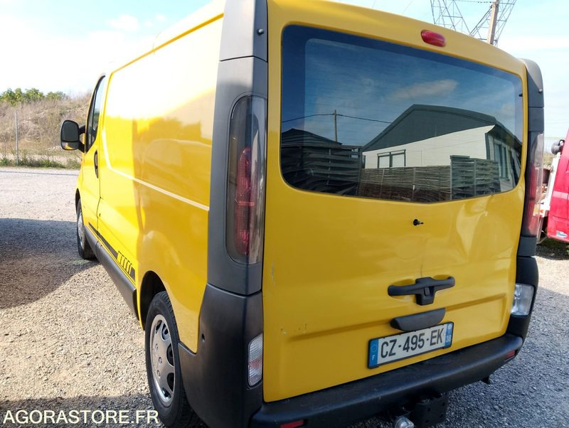 Lot A12 - Opel Vivaro - Furgon: obrázek 4 Lot A12 - Opel Vivaro - Furgon: obrázek 4
