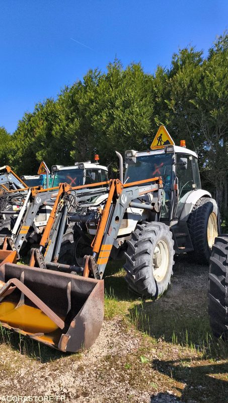 Lot Renault - Tracteur ergos 110-CF 056 - 2001 - 11404 et CHARGEUR FAUCHEUX TRF0 - Traktor: obrázek 3 Lot Renault - Tracteur ergos 110-CF 056 - 2001 - 11404 et CHARGEUR FAUCHEUX TRF0 - Traktor: obrázek 3