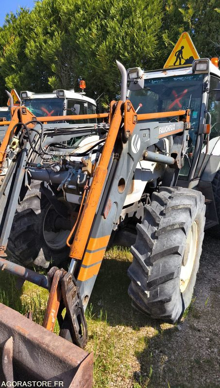Lot Renault - Tracteur ergos 110-CF 056 - 2001 - 11404 et CHARGEUR FAUCHEUX TRF0 - Traktor: obrázek 2 Lot Renault - Tracteur ergos 110-CF 056 - 2001 - 11404 et CHARGEUR FAUCHEUX TRF0 - Traktor: obrázek 2