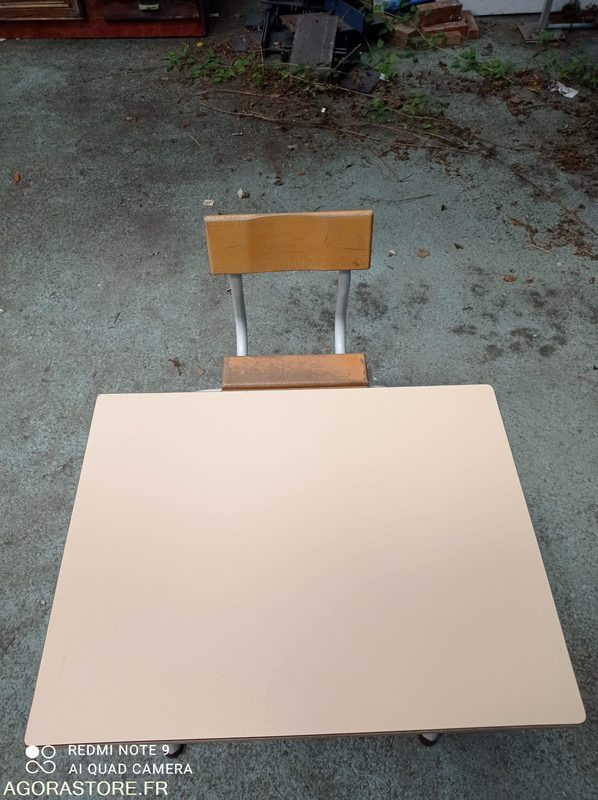 Lot de 28 Pupitres écoliers individuels - Nástroj/ Vybavení: obrázek 5 Lot de 28 Pupitres écoliers individuels - Nástroj/ Vybavení: obrázek 5