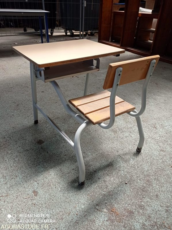 Lot de 28 Pupitres écoliers individuels - Nástroj/ Vybavení: obrázek 2 Lot de 28 Pupitres écoliers individuels - Nástroj/ Vybavení: obrázek 2
