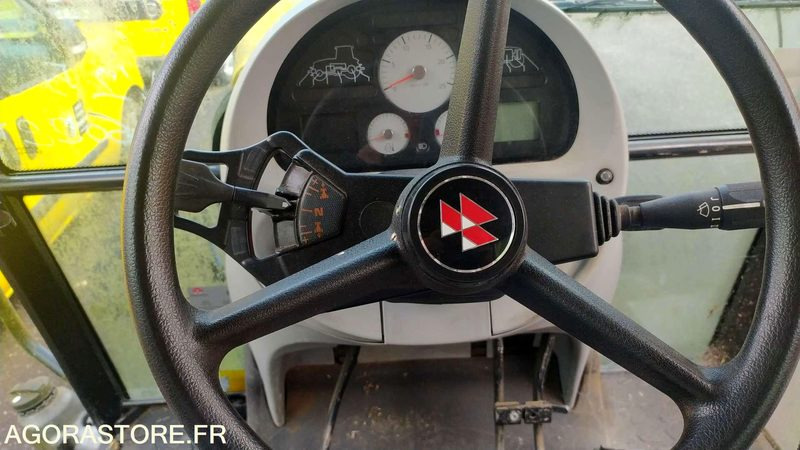 MASSEY FERGUSSIN 6445 DYNA-6 - 2008 - 6022kms - Traktor: obrázek 3 MASSEY FERGUSSIN 6445 DYNA-6 - 2008 - 6022kms - Traktor: obrázek 3