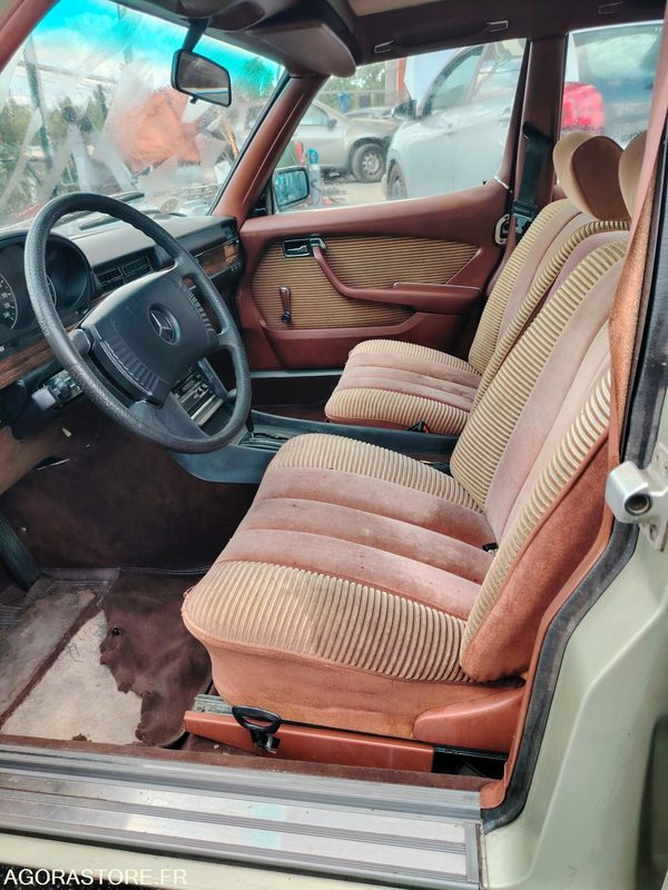Osobní auto MERCEDES 350 - 1973 - 148 884  KM: obrázek 6