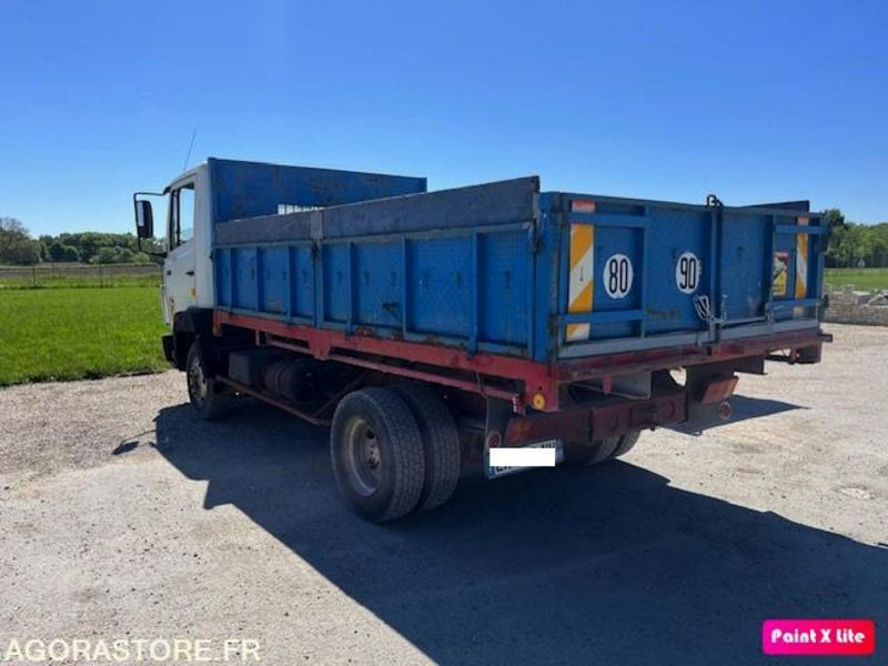 MERCEDES 809 D BENNE 7T5 - 1990 - 186 490km NOMBREUX TRAVAUX EFFECTUES/FACTURES - Dodávka sklápěč: obrázek 2 MERCEDES 809 D BENNE 7T5 - 1990 - 186 490km NOMBREUX TRAVAUX EFFECTUES/FACTURES - Dodávka sklápěč: obrázek 2