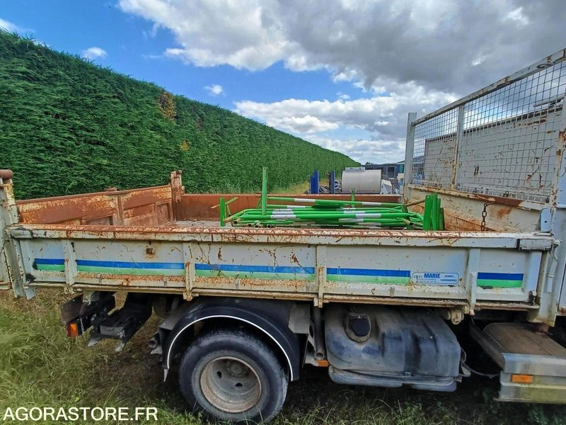 MERCEDES - ATEGO B 918 BENNE AVEC COFFRE - 2002 / 321065KMS (09/2019) - 6487XW14 - Sklápěč: obrázek 4 MERCEDES - ATEGO B 918 BENNE AVEC COFFRE - 2002 / 321065KMS (09/2019) - 6487XW14 - Sklápěč: obrázek 4
