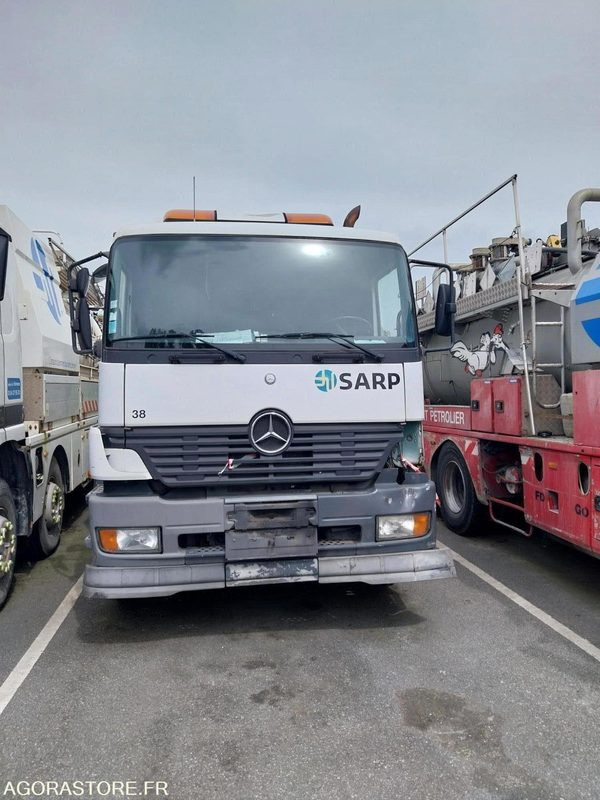 MERCEDES Actros HUWER 2004 (250 000Km) NON ROULANT EXPORT UNIQUEMENT - Čistič odpadových jam: obrázek 1 MERCEDES Actros HUWER 2004 (250 000Km) NON ROULANT EXPORT UNIQUEMENT - Čistič odpadových jam: obrázek 1