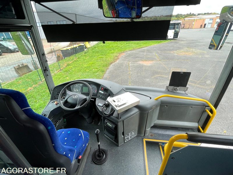 MERCEDES INTOURO N°095010 - Školní autobus: obrázek 5 MERCEDES INTOURO N°095010 - Školní autobus: obrázek 5