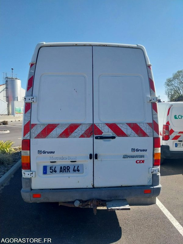 MERCEDES SPRINTER - 2001 / 295939 KM (SLM17264) - Furgon: obrázek 3 MERCEDES SPRINTER - 2001 / 295939 KM (SLM17264) - Furgon: obrázek 3