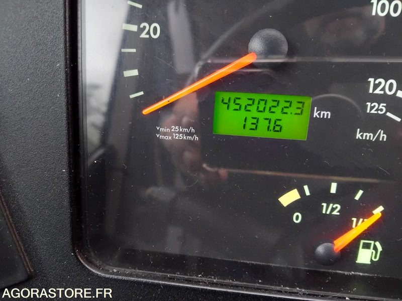 MERCEDES TOURISMO N°116040 - Školní autobus: obrázek 3 MERCEDES TOURISMO N°116040 - Školní autobus: obrázek 3