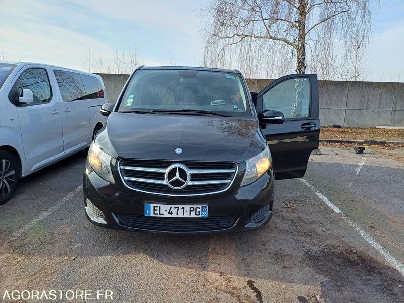 MERCEDES - VIANO - 2014 / 142000 KM - EL471PG - Minibus, Mikrobus: obrázek 4 MERCEDES - VIANO - 2014 / 142000 KM - EL471PG - Minibus, Mikrobus: obrázek 4