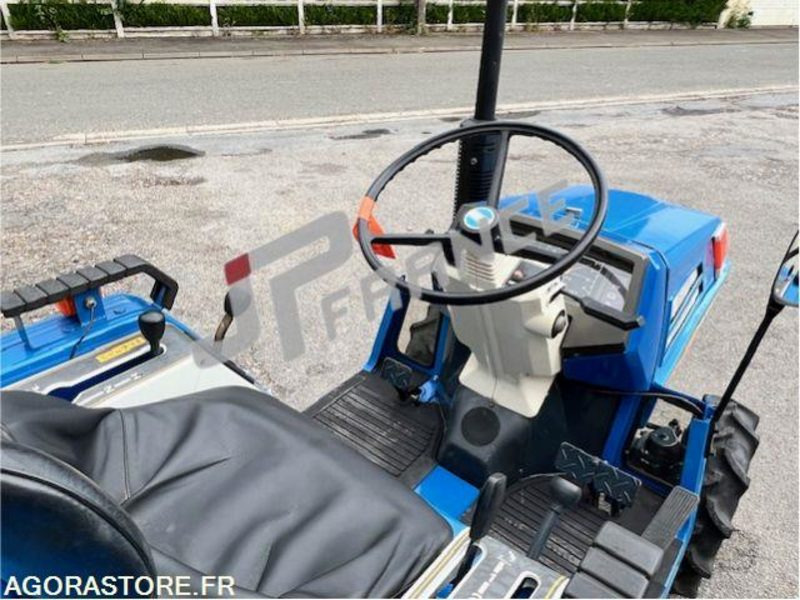 MICROTRACTEUR ISEKI 14 CV 4 ROUES MOTRICES DIESEL 1263H DANS L'ETAT ROULANT - Traktor: obrázek 5 MICROTRACTEUR ISEKI 14 CV 4 ROUES MOTRICES DIESEL 1263H DANS L'ETAT ROULANT - Traktor: obrázek 5