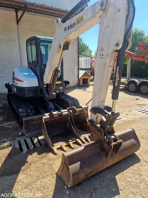 MINI PELLE SUR CHENILLE CAOUTCHOUC BOBCAT 5T E45 AVEC 3 GODETS - 2017 - 1715h - Mini rýpadlo: obrázek 1 MINI PELLE SUR CHENILLE CAOUTCHOUC BOBCAT 5T E45 AVEC 3 GODETS - 2017 - 1715h - Mini rýpadlo: obrázek 1