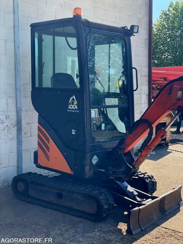 MINI-PELLE SUR CHENILLE CAOUTCHOUC HITACHI ZX17U-2 15CV 1.9T AVEC 3 GODETS - Rýpadlo: obrázek 5 MINI-PELLE SUR CHENILLE CAOUTCHOUC HITACHI ZX17U-2 15CV 1.9T AVEC 3 GODETS - Rýpadlo: obrázek 5